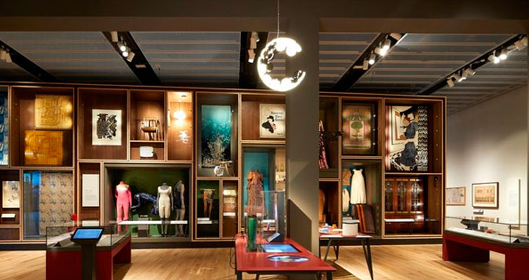 Interior do V&A Dundee, Escócia