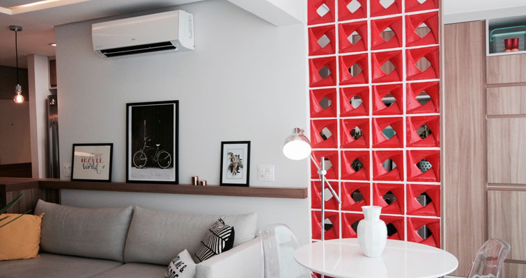 Decoração com cobogó na sala.
